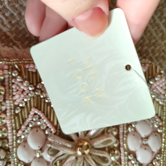 New Look Embellished Rose Gold and Pink Pouch - Picture 10 of 16